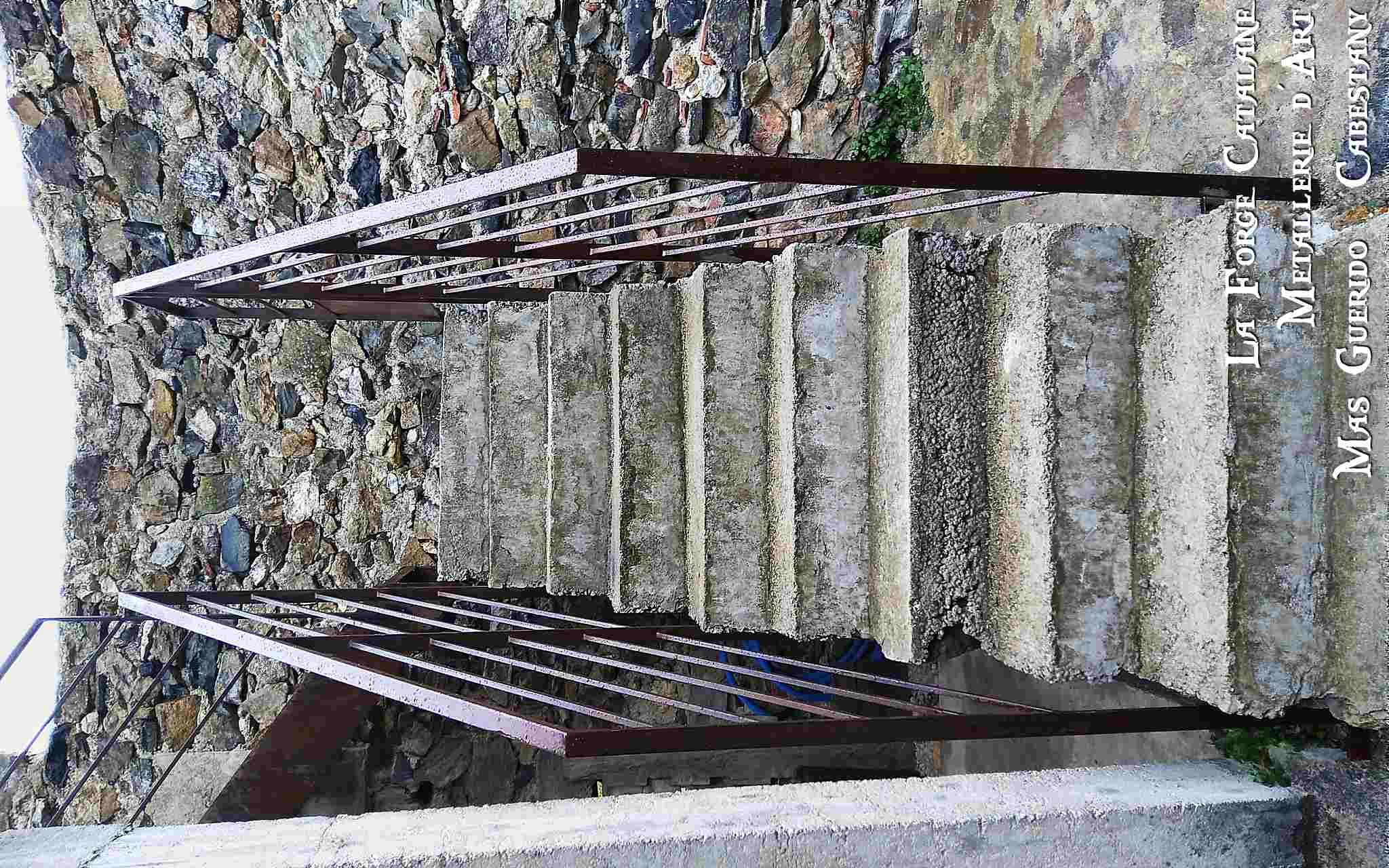 rampant remplissage lisses horizontales thermolaquage mars forge catalane.jpg